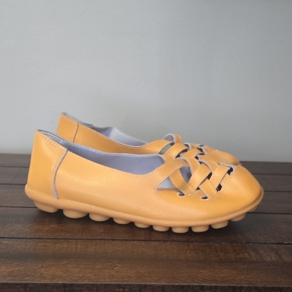 Venus Celia Loafers Size 10 / 42 Yellow Gold Mustard Women's Slip On
